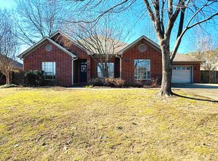 1815 Chicot Dr, Conway, AR 72034