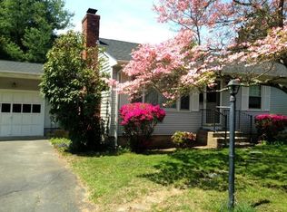 6 Richard St, Barrington, RI 02806