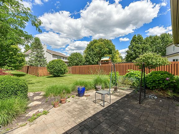 5th image of 9908 Niagara Dr