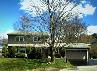 63 Southern Ln, Warwick, NY 10990