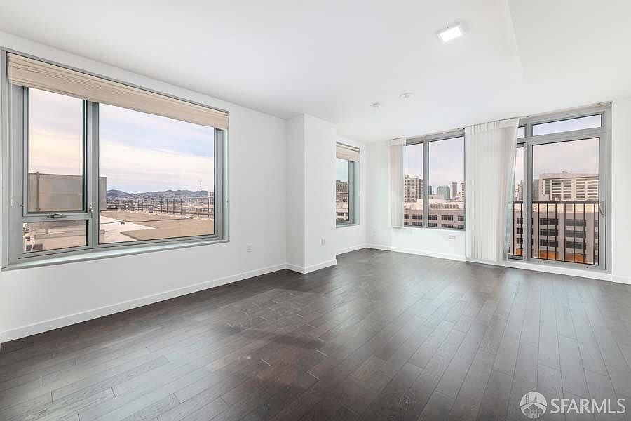 1st image of 1000 3rd St Unit 1005