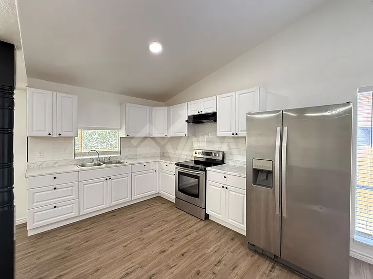 4558 Los Ranchitos St — Photo 6
