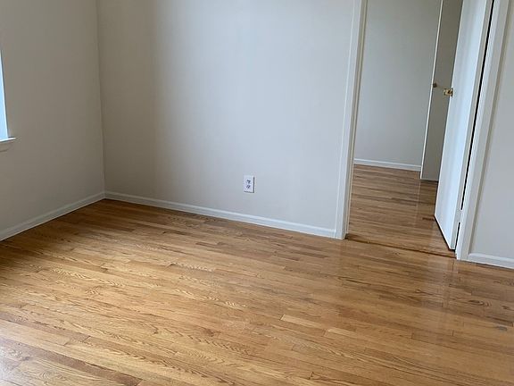 4th image of 25-42 43rd St #18