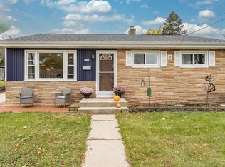 1509 Aldoro Dr, Waukesha, WI