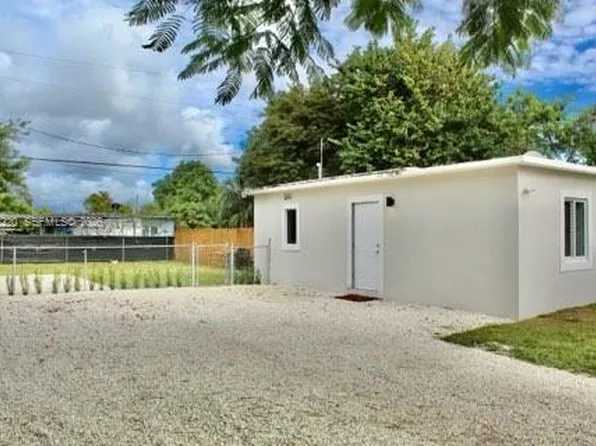 15001 Leisure Dr #2, Homestead, FL 33033