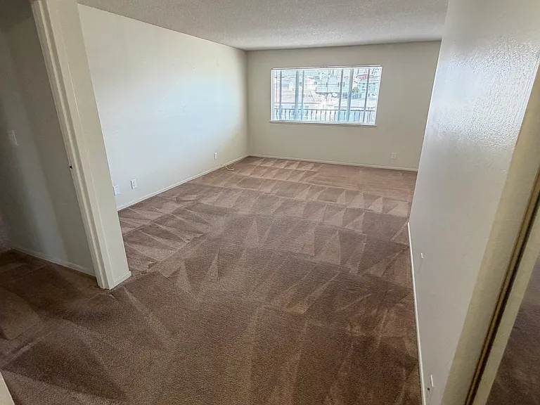 1450 Southgate Ave — Photo 16