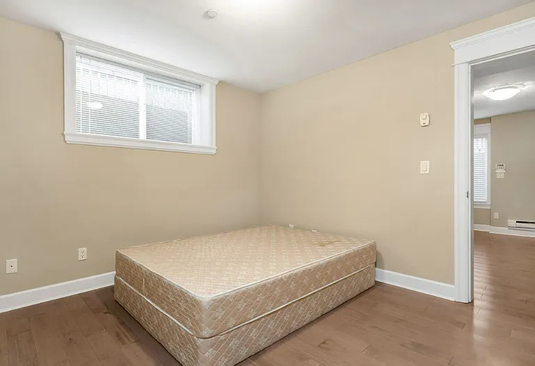 3428 Trafalgar St #BASEMENT — Photo 5