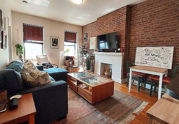 3rd image of 229 Flatbush Ave #3