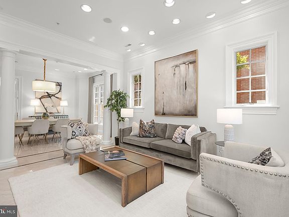 5th image of 2985 38th St NW