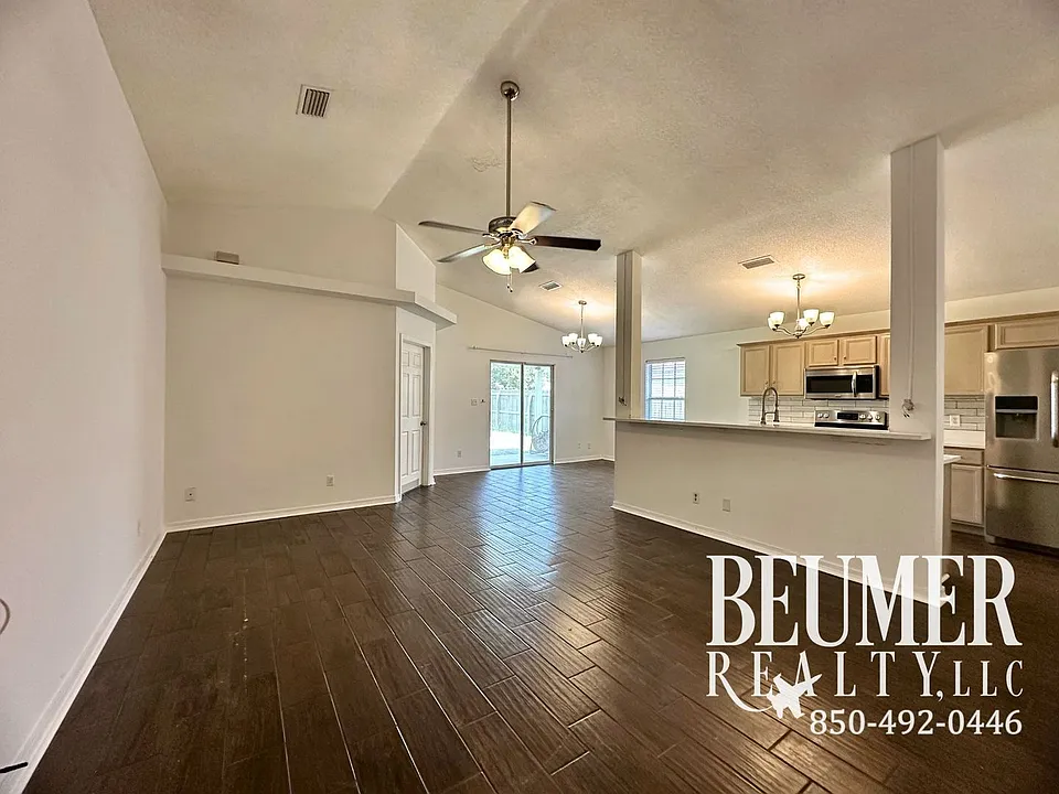 628 Reservation Ave
