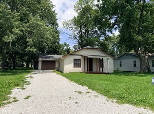1020 E 7th St, Greenfield, IN 46140