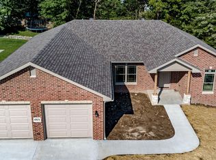 6924 Spring Park Dr, Jefferson City, MO 65109