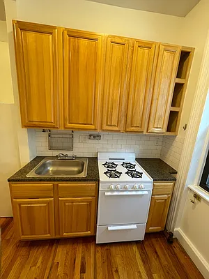 Rented by Metropolitan Realty | media 11
