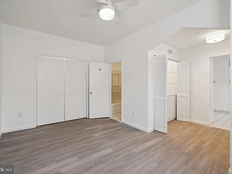 1129 McKean St #2 — Photo 4
