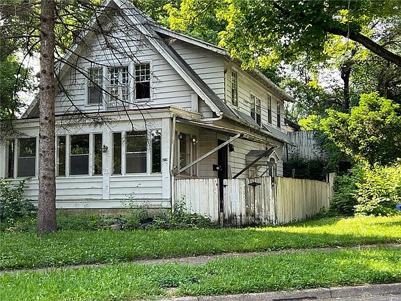 2nd image of 314 W Parkwood Dr