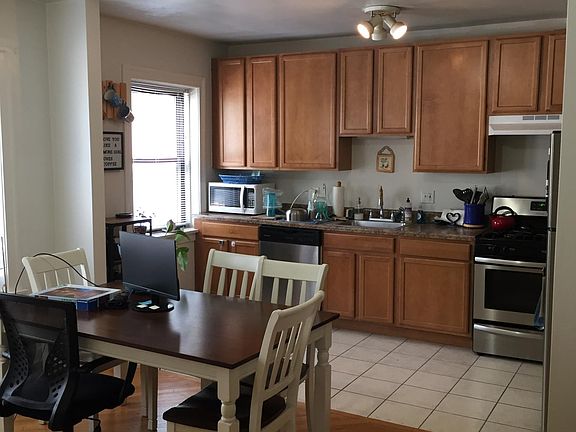 4th image of 3323 N Lakewood Ave #75nncdwvc