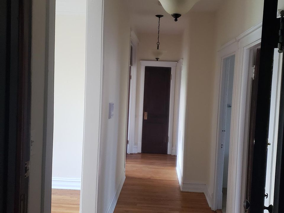 1st image of 1219 W Waveland Ave #3