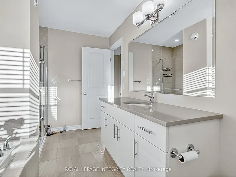 165 Angelonia Cres — Photo 14