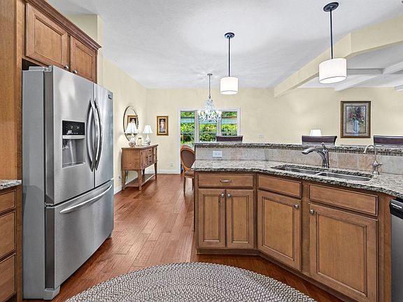 4th image of 3736 Broadview Rd