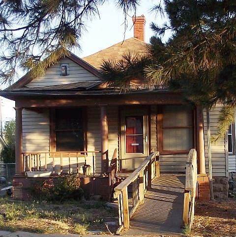 1st image of 1024 E 9th St