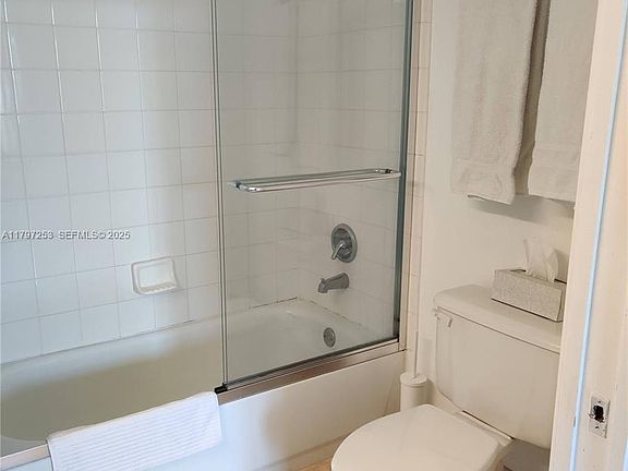 4th image of 19877 E Country Club Dr #3606