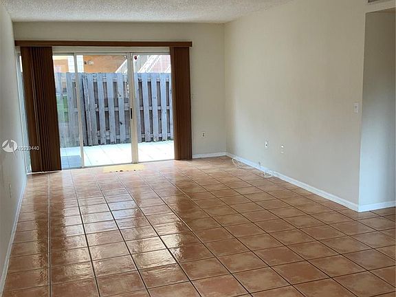 3rd image of 6235 Kendale Lakes Cir #134