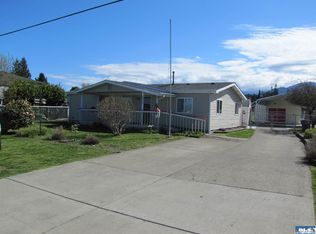 2216 E 3rd Ave, Port Angeles, WA 98362
