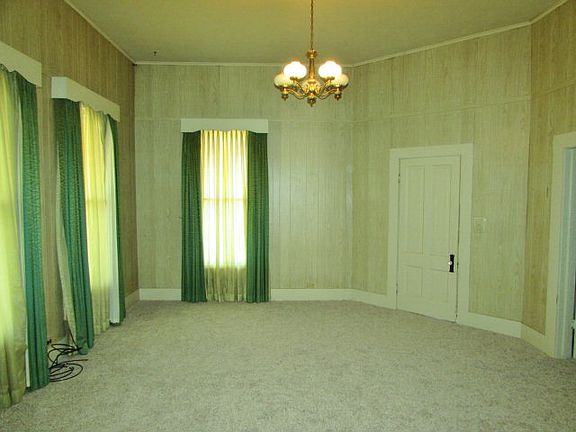 3rd image of 315 W Green St
