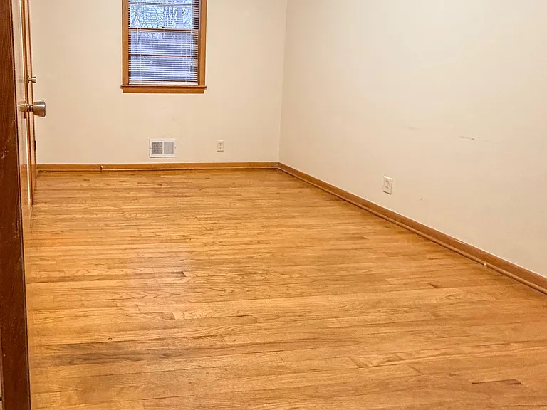 Bedroom #1