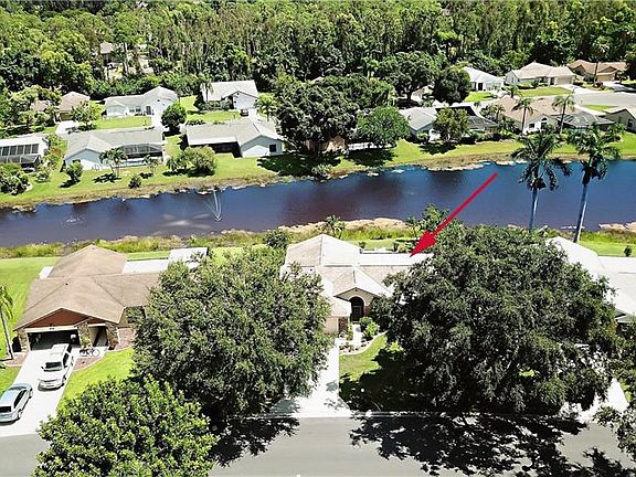 3rd image of 6665 Wakefield Dr