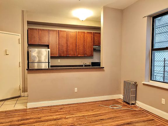 4th image of 809 Park Pl APT 1D