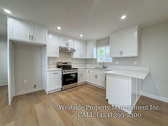 3rd image of 316 Ximeno Ave #B