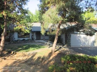 12817 Lakeshore N, Auburn, CA 95602