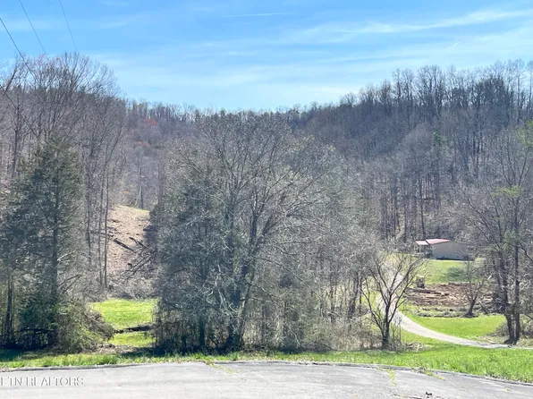 321 Weaver Ln, Washburn, TN 37888