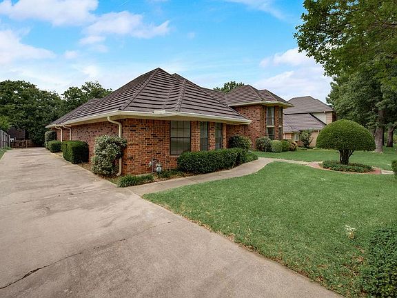 3rd image of 5020 Bridgewater Dr