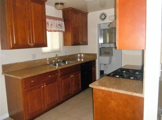 20912 Hawaiian Ave, Lakewood, CA 90715