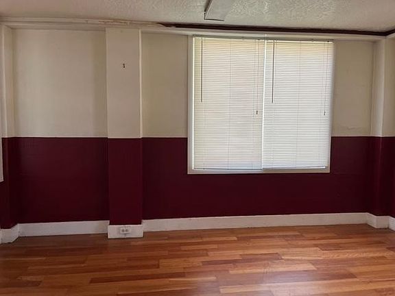 5th image of 1719 2nd St S APT 4