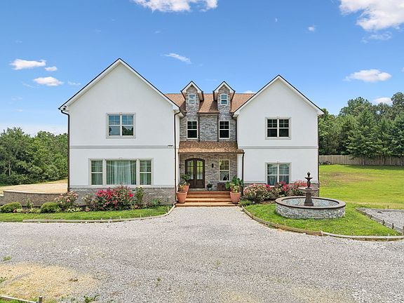 3rd image of 130 Cedar Ridge Ln
