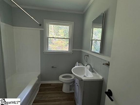 3rd image of 3317 Berry Ln
