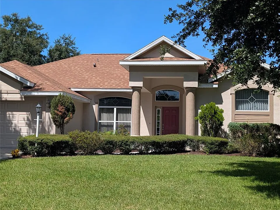 1315 Elli Cir