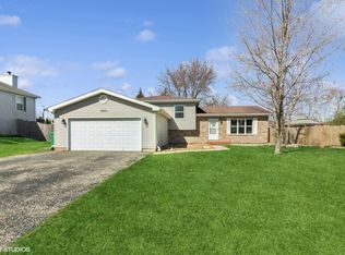 899 Cottonwood Dr, Elwood, IL