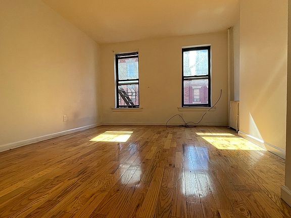 5th image of 425 W 45th St #4B