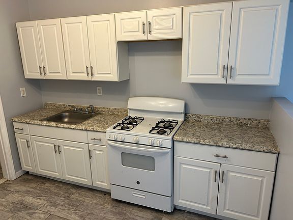 5th image of 176A Parker St APT 8