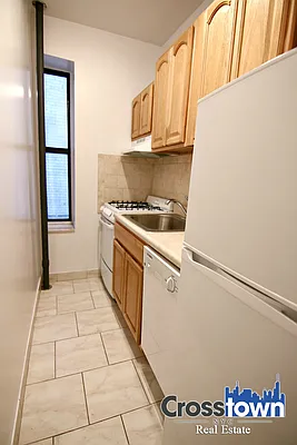 Rented by Crosstown Apartments NYC | media 10