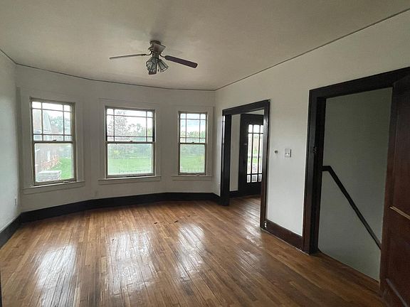 2nd image of 646 Hague Ave #2