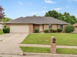 511 W Chestnut Rd, Nixa, MO 65714