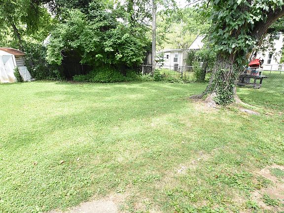 4th image of 2366 Park Ct