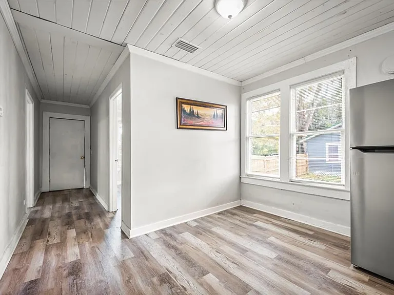 256 Vernis Ave — Photo 13