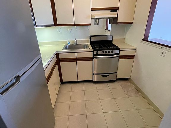 4th image of 4600 S Four Mile Run Dr APT 610