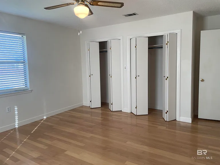 1303 N Cedar St — Photo 12